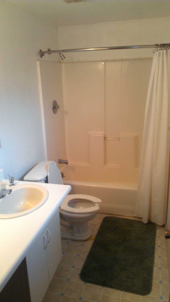 All Seasons Campground - Cabin Bathroom
